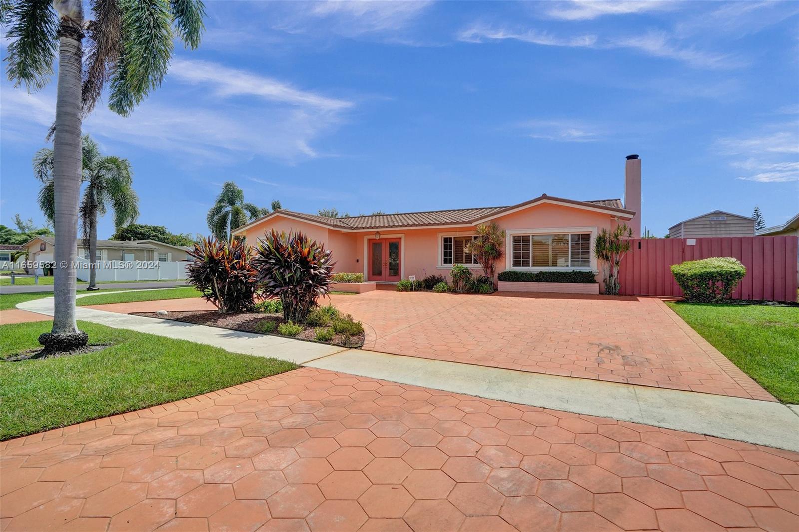 18th St, Pembroke Pines, FL 33026