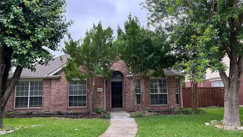 2440 Ravenhurst Dr, Plano, TX, 75025-4750 | Card Image