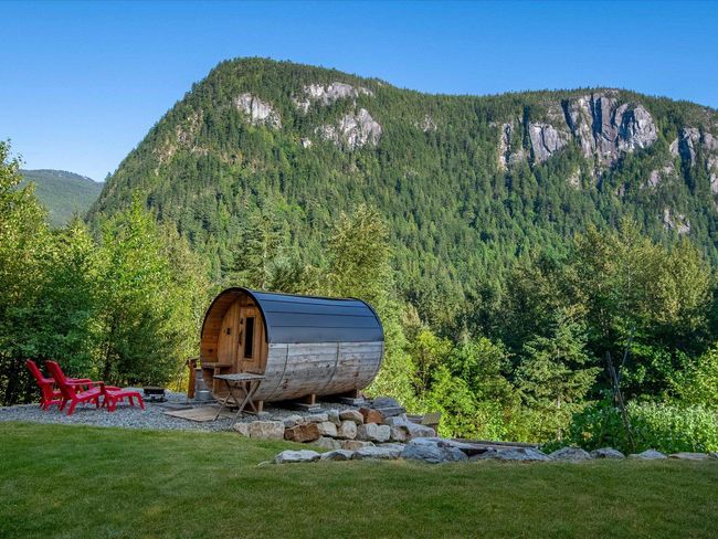 2258 Windsail Pl, House other with 5 bedrooms, 5 bathrooms and 7 parking in Squamish BC | Image 29