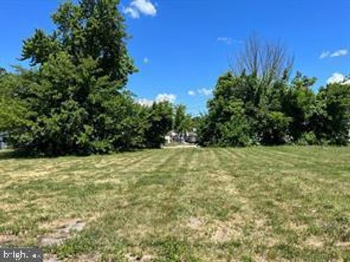 520 W 3rd St, CHESTER, PA, 19013-4111 | Card Image