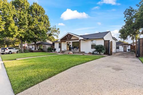 315 Easton Rd, Dallas, TX, 75218-1010 | Card Image