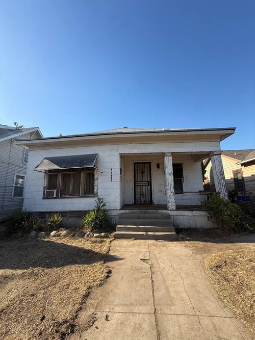 1129 E Nevada Ave, Fresno, CA, 93701-1720 | Card Image