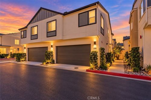 235 Woodland Place, Fallbrook, CA, 92028 | Card Image