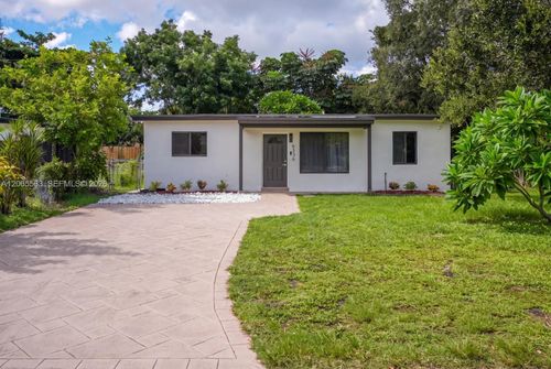 6336 Garfield Street, Hollywood, FL, 33024 | Card Image