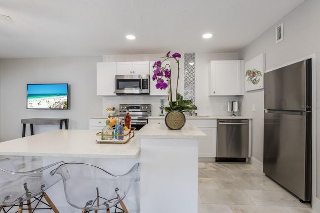 APT-4 - 161 Golden Gate Pt, Condo with 1 bedrooms, 1 bathrooms and null parking in SARASOTA FL | Image 18