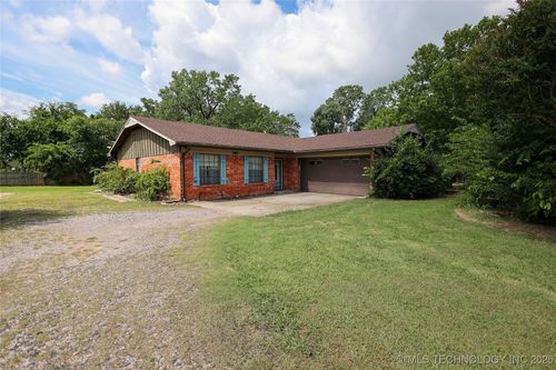 1019 Cedar Dr, Sulphur, OK, 73086-1217 | Card Image