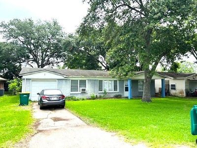 616 Benson Street, House other with 3 bedrooms, 1 bathrooms and null parking in La Marque TX | Image 1