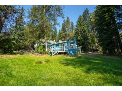 2350 Fife Rd, House other with 3 bedrooms, 2 bathrooms and null parking in Kootenay Boundary BC | Image 3