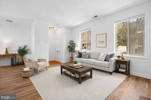 r103-13 Andrew Pl, BALTIMORE, MD, 21201-2401 | Card Image