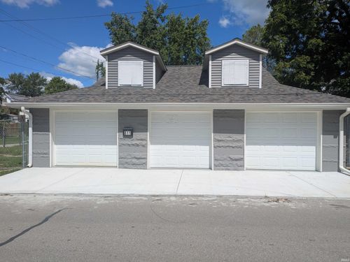 811 22nd St, Bedford, IN, 47421-4623 | Card Image