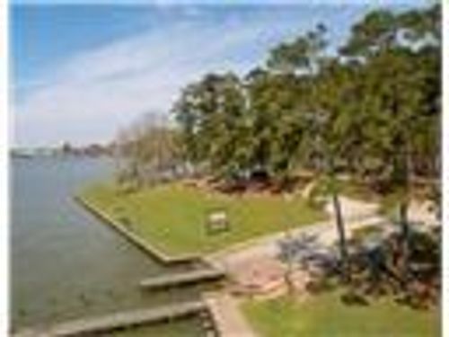 190 Briar Meadows Dr, Coldspring, TX, 77331-6864 | Card Image