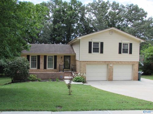 716 Versailles Dr Se, Huntsville, AL, 35803-1728 | Card Image
