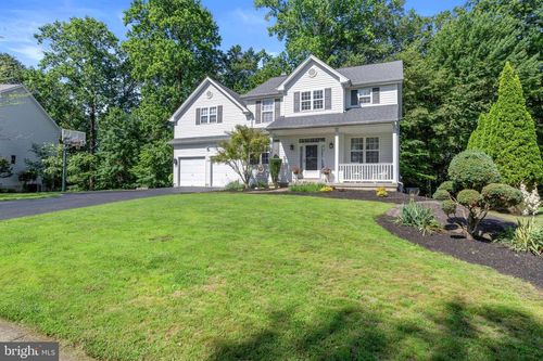 1 Creek View Ct, Garnet Valley, PA, 19060-1859 | Card Image