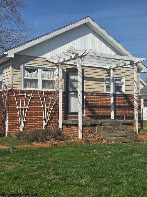 1127 Munsey Ave, Morgantown, WV, 26505-3342 | Card Image