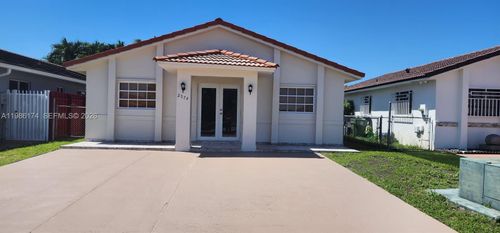 0-2574 W 71st Pl, Hialeah, FL, 33016-5469 | Card Image