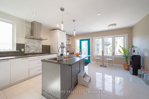 258 Weston Rd, Toronto, ON, M6N3P5 | Card Image