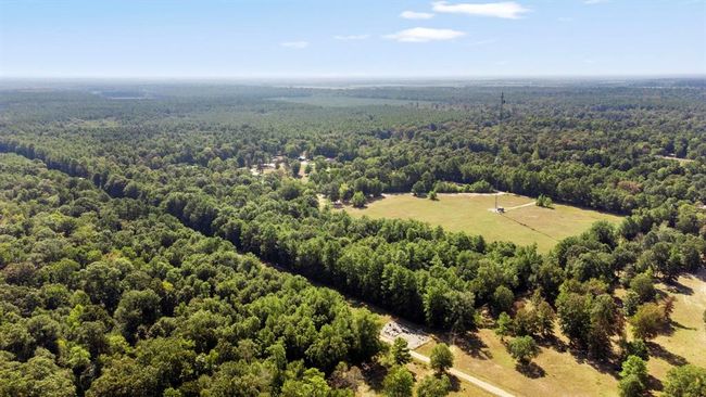 20585 Highway 146 N, Home with 3 bedrooms, 3 bathrooms and 3 parking in Liberty TX | Image 31