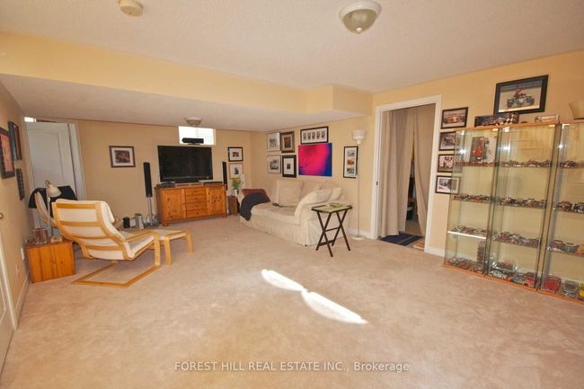 3298 Flagstone Dr, House attached with 4 bedrooms, 3 bathrooms and 2 parking in Mississauga ON | Image 16