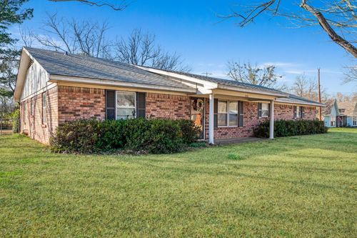 410 S Bois D Arc St, Blossom, TX, 75416 | Card Image
