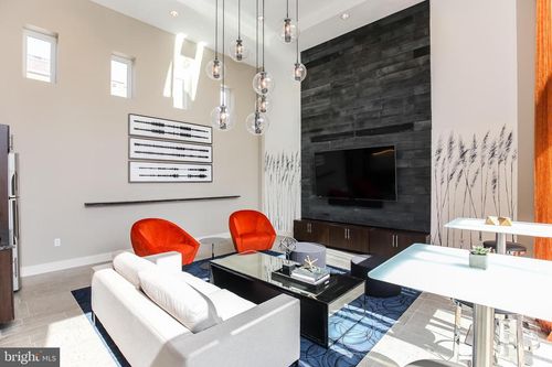 unit-203-1320 Fenwick Ln, SILVER SPRING, MD, 20910-3853 | Card Image