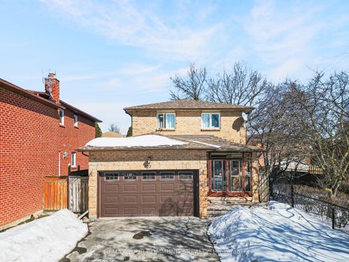 27 Pugsley Ave, Richmond Hill, ON, L4C8V2 | Card Image