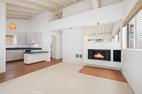 707 1/2 Marigold Ave, Corona del Mar, CA, 92625-2460 | Card Image