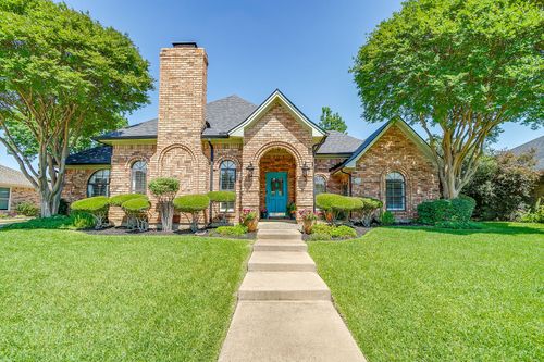 3704 Edgefield Ln, Bedford, TX, 76021-2611 | Card Image