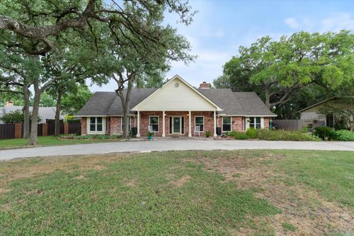 97 W Mimosa Cir, San Marcos, TX, 78666-3709 | Card Image
