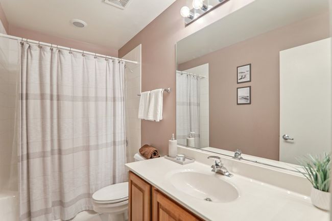 APT-207 - 2911 N Western Ave, Condo with 2 bedrooms, 2 bathrooms and 1 parking in CHICAGO IL | Image 23