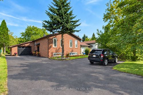 696 Sheppard Ave, Pickering, ON, L1V1G3 | Card Image