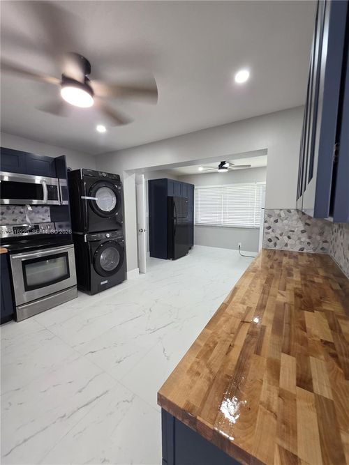 2281 N 56th Ter, Hollywood, FL, 33021-3811 | Card Image