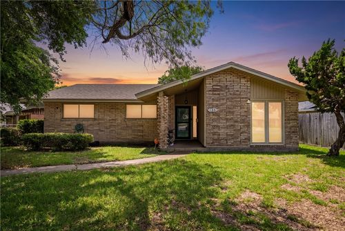 135 Granby Pl, Portland, TX, 78374-1423 | Card Image