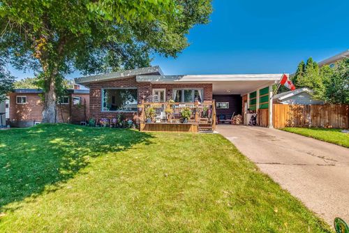 362 7 St Nw, Medicine Hat, AB, T1A6N6 | Card Image