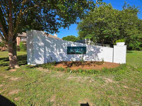 7154 Inniswold Dr, Pensacola, FL, 32526-8034 | Card Image
