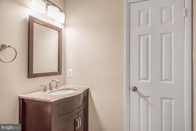 1657 Oak Spring Way, Townhouse with 3 bedrooms, 4 bathrooms and null parking in Reston VA | Image 20