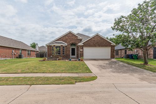 106 Coyote Run, Waxahachie, TX, 75165-8771 | Card Image