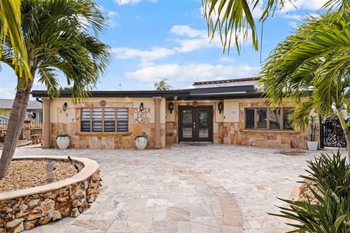 357 La Hacienda Dr, INDIAN ROCKS BEACH, FL, 33785-3716 | Card Image