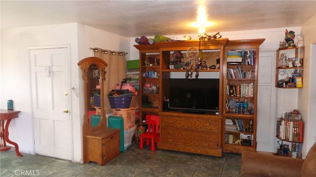 13912 Daventry St, House other with 5 bedrooms, 3 bathrooms and 2 parking in Pacoima CA | Image 4