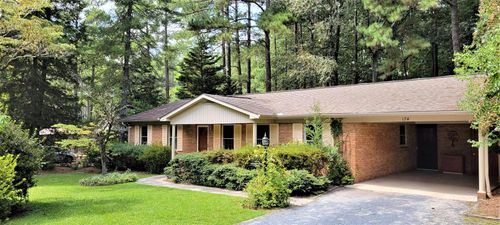 174 Boiling Springs Cir, Southern Pines, NC, 28387-3306 | Card Image
