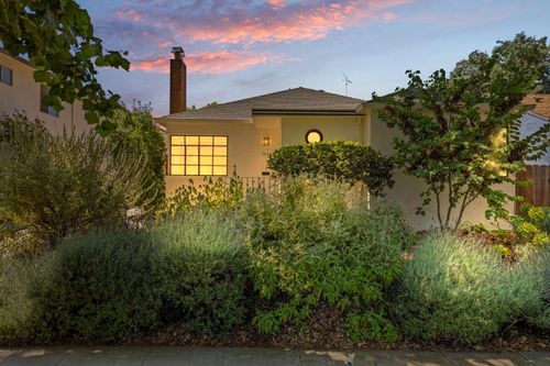 1504 V St, Sacramento, CA, 95818-1523 | Card Image