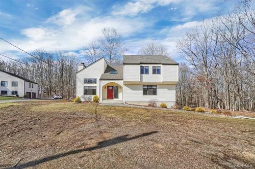9 Oak Ave, Somers, NY, 10589-2710 | Card Image