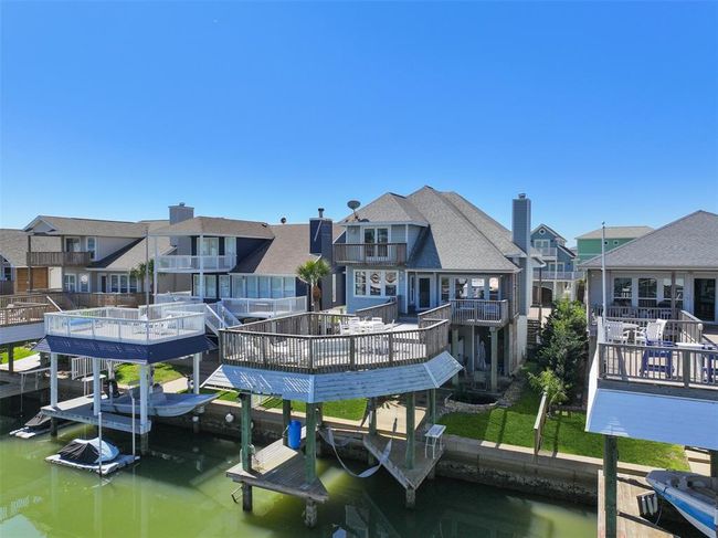 3912 Bridge Harbor Dr, House other with 3 bedrooms, 2 bathrooms and 4 parking in Galveston TX | Image 32