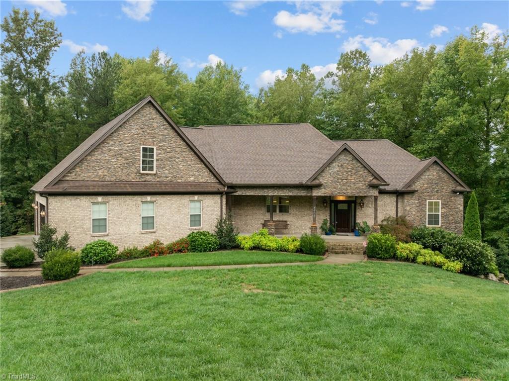 Stafford Glen Ct, Oak Ridge, NC 27310