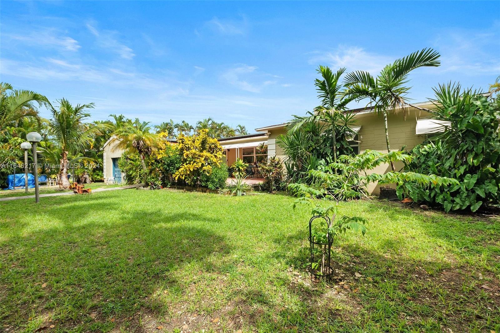 169th St, North Miami Beach, FL 33162