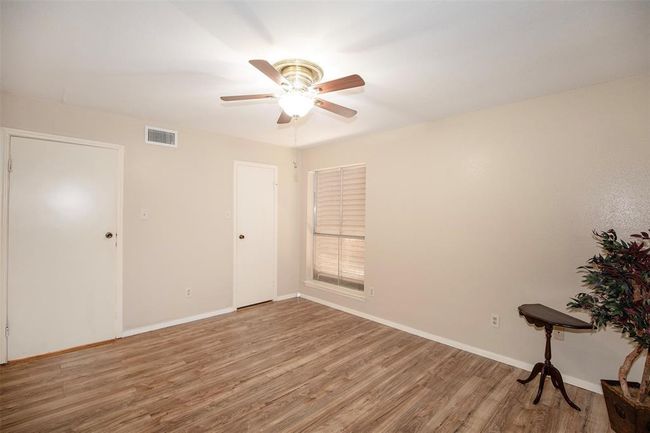 Soft natural light fills the room, creating a warm and inviting atmosphere. | Image 23