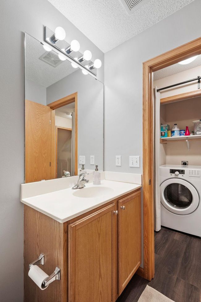 20-web-or-mls-11215 16th St NE-20.jpg | Image 14
