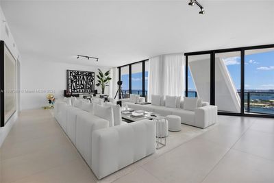 3802 - 1000 Biscayne Blvd, Condo with 4 bedrooms, 5 bathrooms and null parking in Miami FL | Image 3