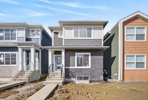420 Lewiston Landing Ne, Calgary, AB, T3P2H7 | Card Image