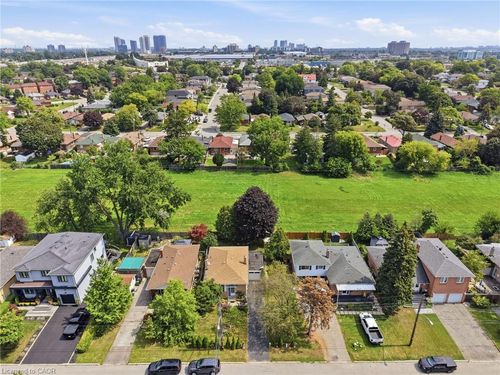 88 Cavehill Cres, Scarborough, ON, M1R4P9 | Card Image