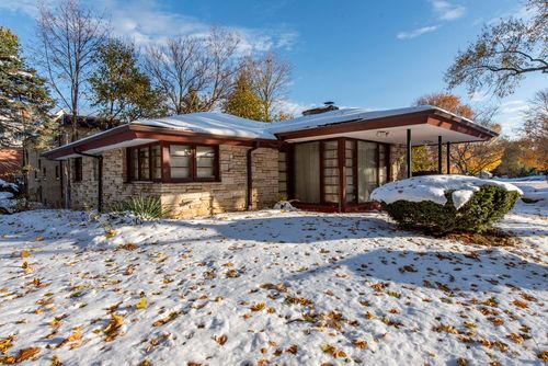 1118 Shiloh Blvd, Zion, IL, 60099-2644 | Card Image